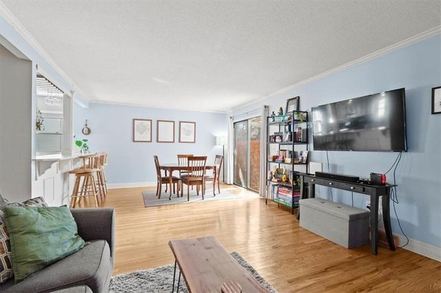 7815 W 61st Terrace, Overland Park, KS 66202