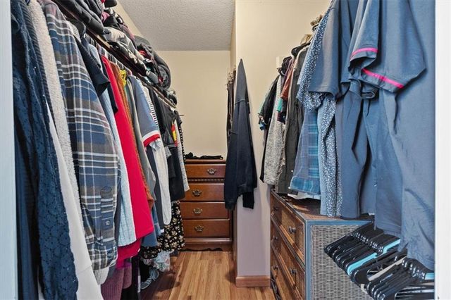 7815 W 61st Terrace, Overland Park, KS 66202