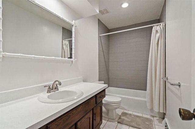 7815 W 61st Terrace, Overland Park, KS 66202