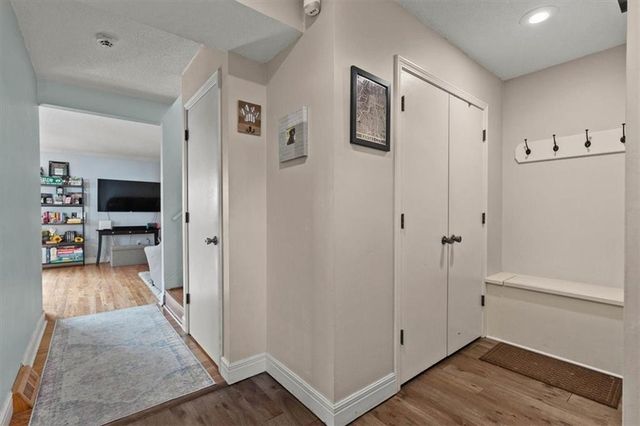 7815 W 61st Terrace, Overland Park, KS 66202