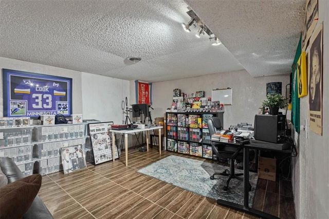 7815 W 61st Terrace, Overland Park, KS 66202