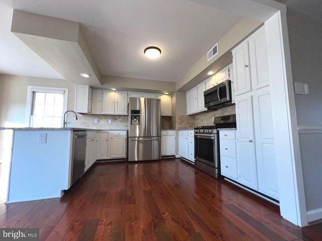 14217 BELT BUCKLE CT, Centreville, VA 20121