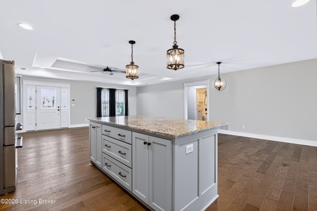 260 Brennan Ct, Shepherdsville, KY 40165