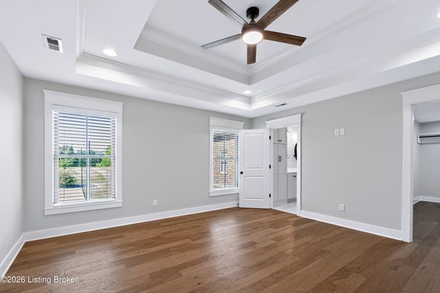 260 Brennan Ct, Shepherdsville, KY 40165