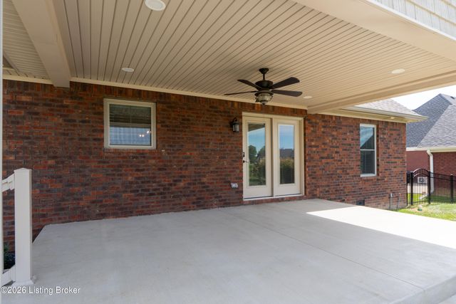 260 Brennan Ct, Shepherdsville, KY 40165