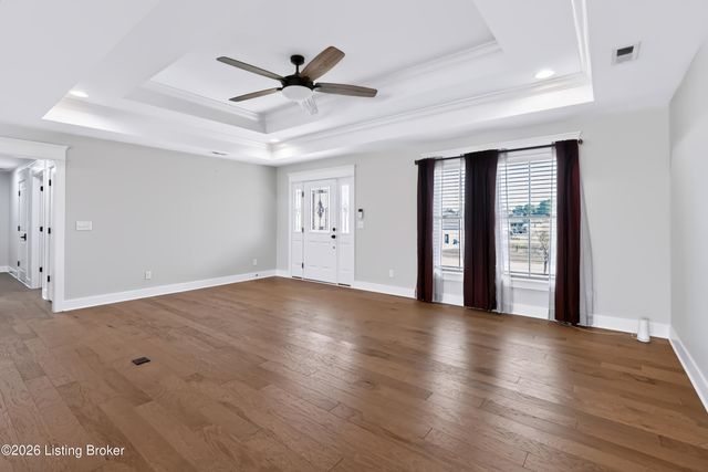 260 Brennan Ct, Shepherdsville, KY 40165