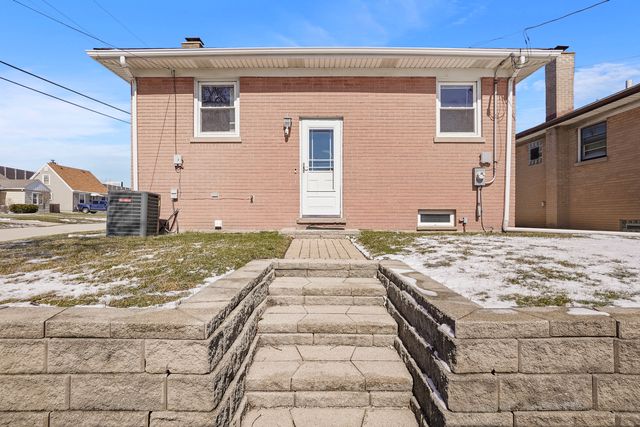 5949 School Street, Berkeley, IL 60163