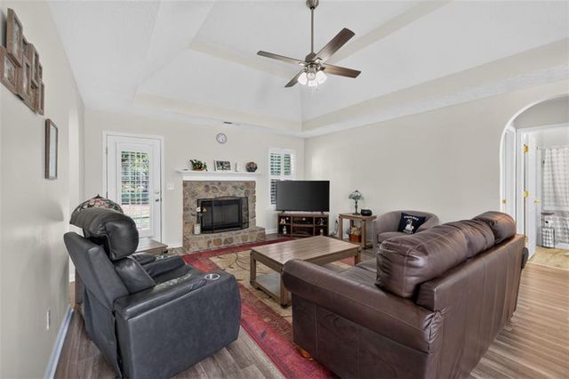 4290 Perrinton Trail, Loganville, GA 30052