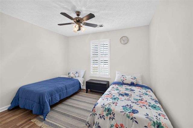 4290 Perrinton Trail, Loganville, GA 30052