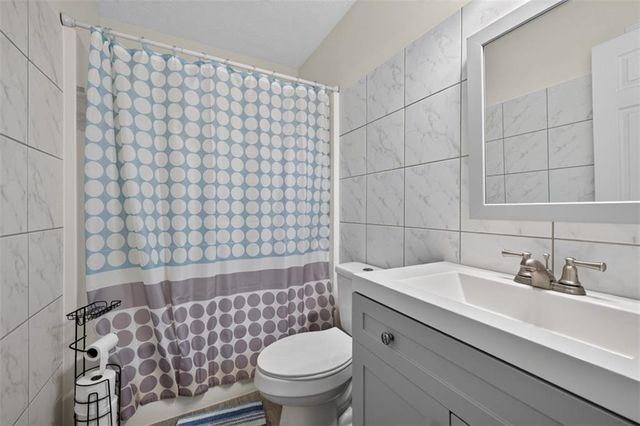 4290 Perrinton Trail, Loganville, GA 30052