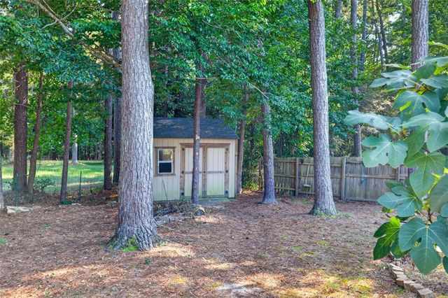 4290 Perrinton Trail, Loganville, GA 30052