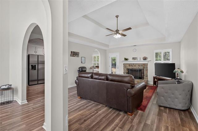 4290 Perrinton Trail, Loganville, GA 30052