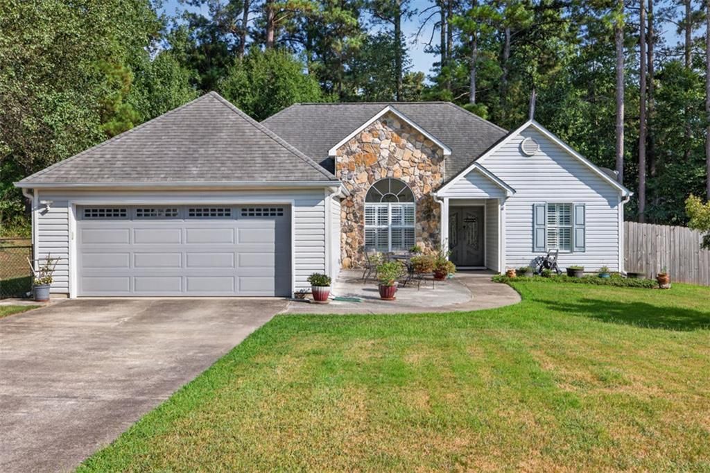 4290 Perrinton Trail, Loganville, GA 30052