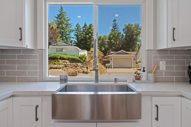 3183 Granada Dr, Cameron Park, CA 95682