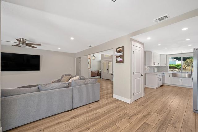 3183 Granada Dr, Cameron Park, CA 95682