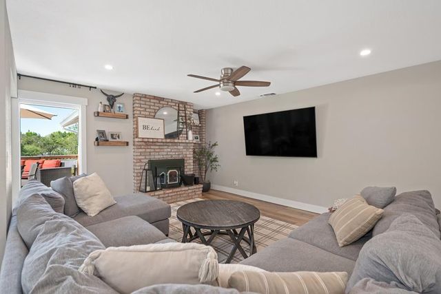 3183 Granada Dr, Cameron Park, CA 95682
