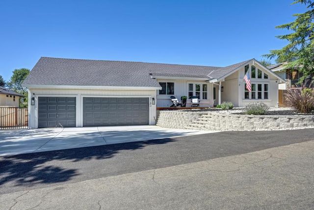 3183 Granada Dr, Cameron Park, CA 95682