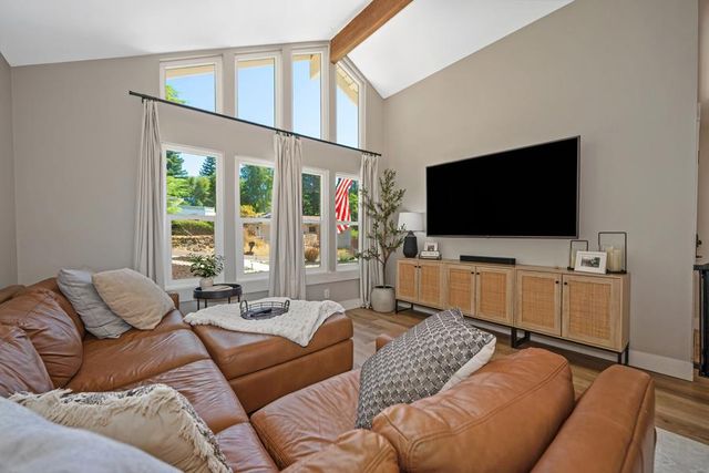 3183 Granada Dr, Cameron Park, CA 95682
