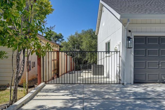 3183 Granada Dr, Cameron Park, CA 95682