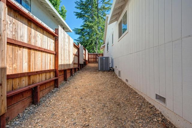 3183 Granada Dr, Cameron Park, CA 95682