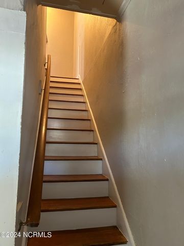 240 W New Hampshire Avenue, Southern Pines, NC 28387