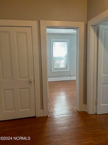 240 W New Hampshire Avenue, Southern Pines, NC 28387