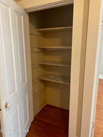 240 W New Hampshire Avenue, Southern Pines, NC 28387