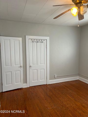 240 W New Hampshire Avenue, Southern Pines, NC 28387