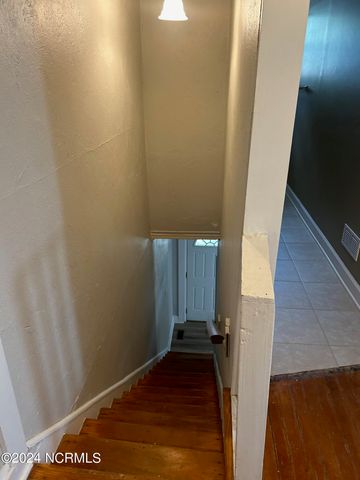 240 W New Hampshire Avenue, Southern Pines, NC 28387