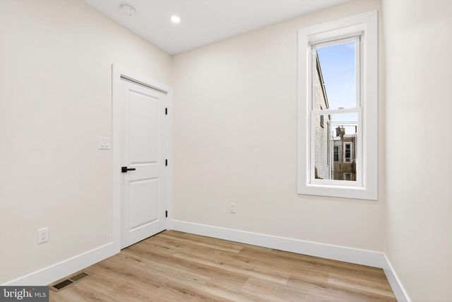 241 N PAXON ST, Philadelphia, PA 19139