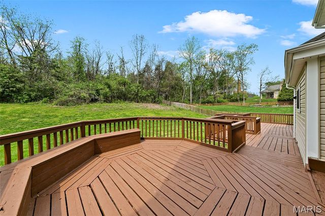 406 Forsheer Drive, Chesterfield, MO 63017