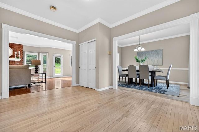406 Forsheer Drive, Chesterfield, MO 63017