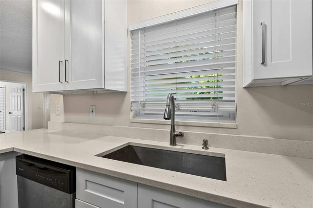 10016 BRIDLEWOOD AVENUE, Orlando, FL 32825