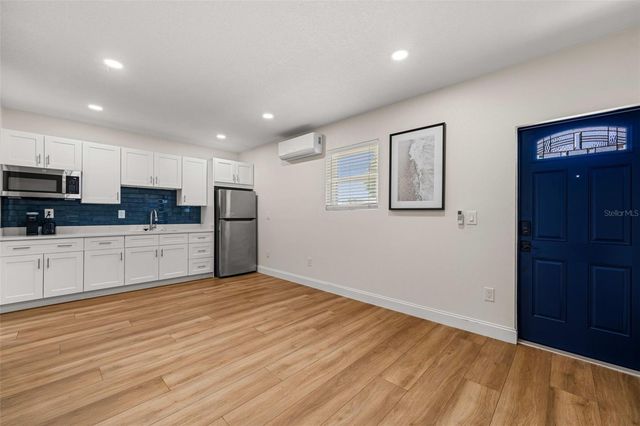 10016 BRIDLEWOOD AVENUE, Orlando, FL 32825