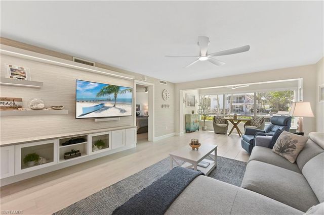 1686 Blue Point AVE B5, Naples, FL 34102