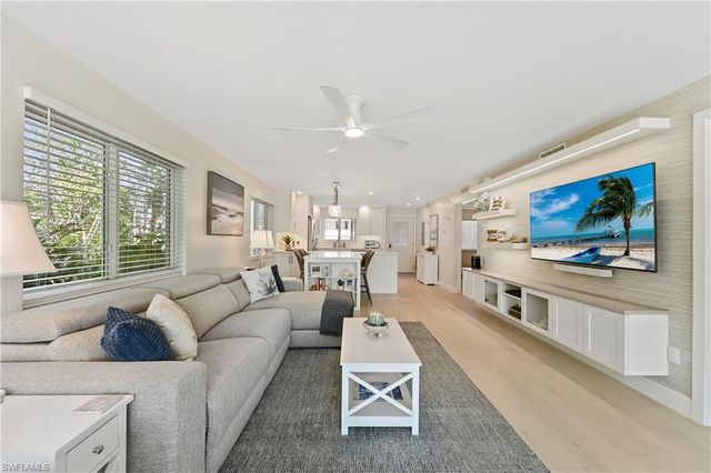 1686 Blue Point AVE B5, Naples, FL 34102