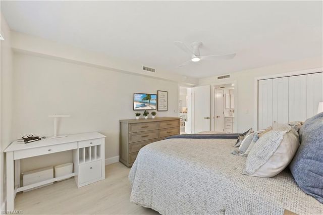 1686 Blue Point AVE B5, Naples, FL 34102