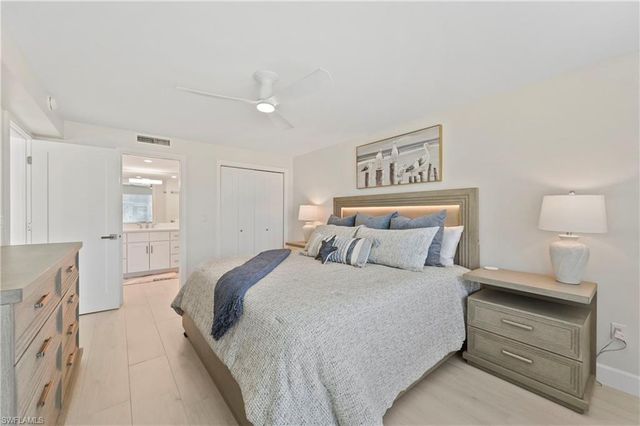 1686 Blue Point AVE B5, Naples, FL 34102