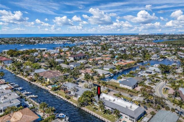 1686 Blue Point AVE B5, Naples, FL 34102