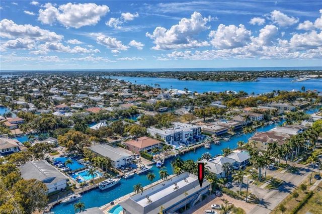 1686 Blue Point AVE B5, Naples, FL 34102