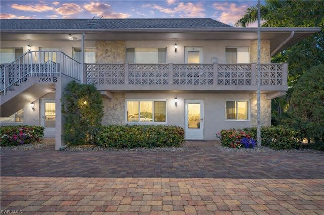 1686 Blue Point AVE B5, Naples, FL 34102