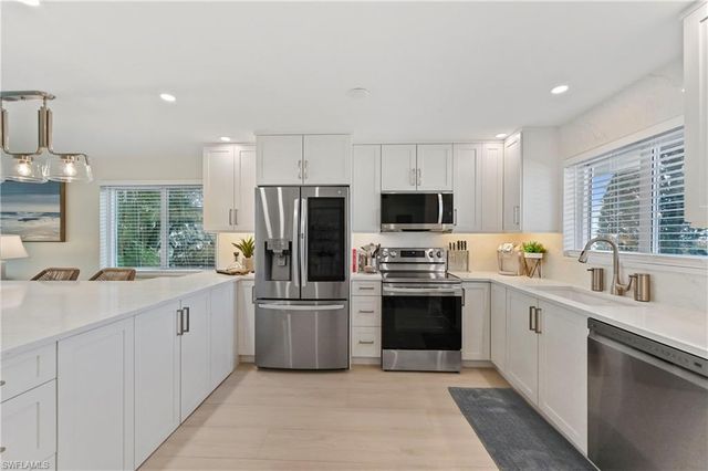 1686 Blue Point AVE B5, Naples, FL 34102