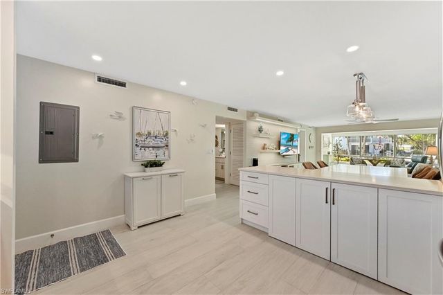 1686 Blue Point AVE B5, Naples, FL 34102