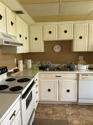 3050 Presidential Way 403, West Palm Beach, FL 33401