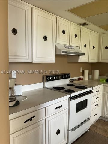 3050 Presidential Way 403, West Palm Beach, FL 33401