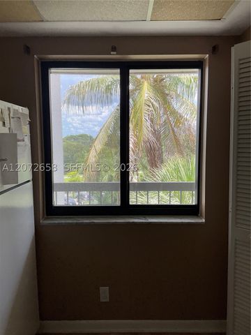 3050 Presidential Way 403, West Palm Beach, FL 33401