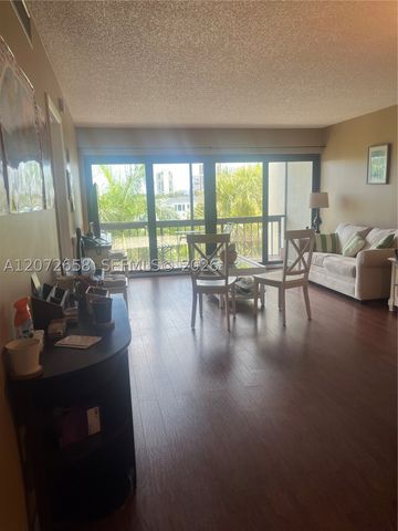 3050 Presidential Way 403, West Palm Beach, FL 33401