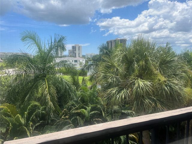 3050 Presidential Way 403, West Palm Beach, FL 33401