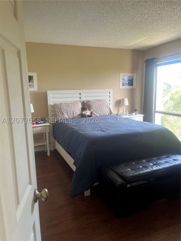 3050 Presidential Way 403, West Palm Beach, FL 33401