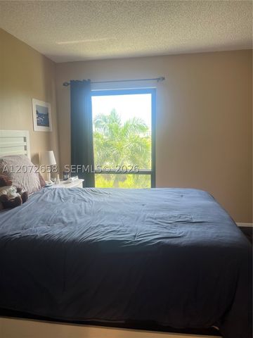 3050 Presidential Way 403, West Palm Beach, FL 33401